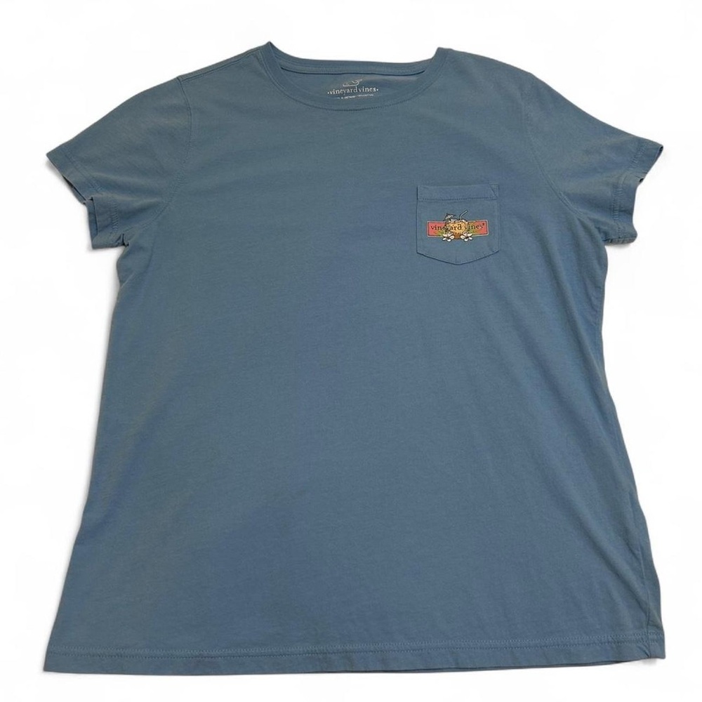 Light blue vineyard vines tee